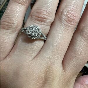 14k white gold cluster ring